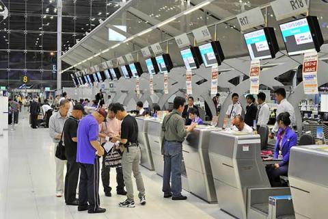 SÂN BAY QUỐC TẾ SUVARNABHUMI BANGKOK THÁI LAN